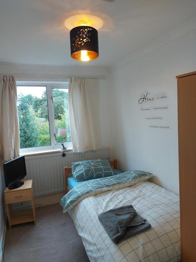 Spacious And Serene Stay Near Milton Keynes Centre Willen 外观 照片
