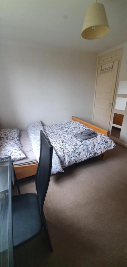 Spacious And Serene Stay Near Milton Keynes Centre Willen 外观 照片