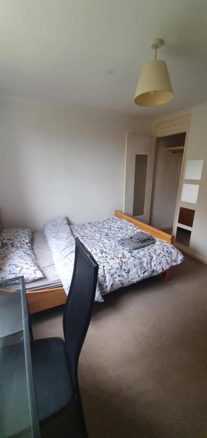 Spacious And Serene Stay Near Milton Keynes Centre Willen 外观 照片